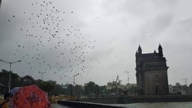 यंदा मुंबईवर दुहेरी संकट,समुद्रात उंच लाटांचा खेळ, किती दिवस धोक्याचे?.