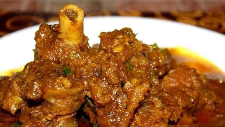 राज्यात मांसाहार करणारे कमी नाहीत. काही लोकांना चिकन खूप आवडते तर काही लोक मटणाच्या प्रेमात असतात. काही लोकांना मटणापासून तयार करण्यात आलेले वेगवेगळे प्रकार खायला खूप आवडते. परंतु लोक मटणाचा कोणता भाग खाणे पसंद करतात ते जाणून घेऊ..