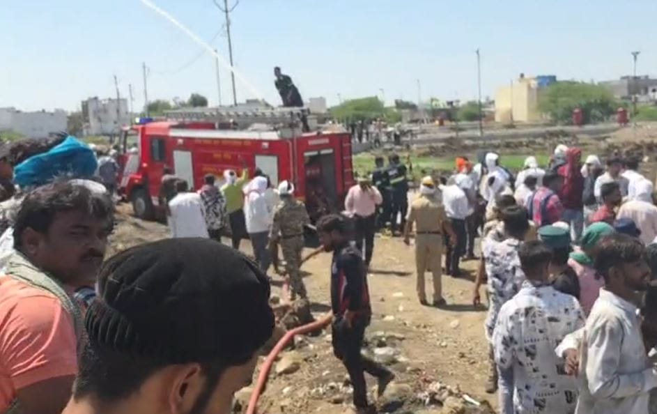 मिळालेल्या माहितीनुसार इस्लामपुऱ्यातील एमजीआर फँक्शन हॉलच्या पाठीमागील भागात खोदून ठेवलेल्या खड्ड्यात पाणी साचले होते. त्यात बुडून चार शाळकरी मुलांचा मृत्यू झाला.  शाळा सुटल्यानंतर ही मुलं घरी जात होती. 