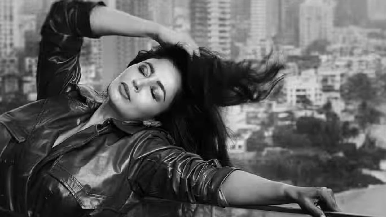 दरम्यान, नेहाने अलीकडेच तिच्यासोबत घडलेला एक धक्कादायक अनुभवही शेअर केला. ती एकदा जॉगिंगसाठी बाहेर गेली असताना एका अनोळखी व्यक्तीने तिला रस्ता विचारला. मदत करण्यासाठी ती त्याच्या जवळ गेली असता त्या व्यक्तीने तिला पकडून कार सुरू केली. 