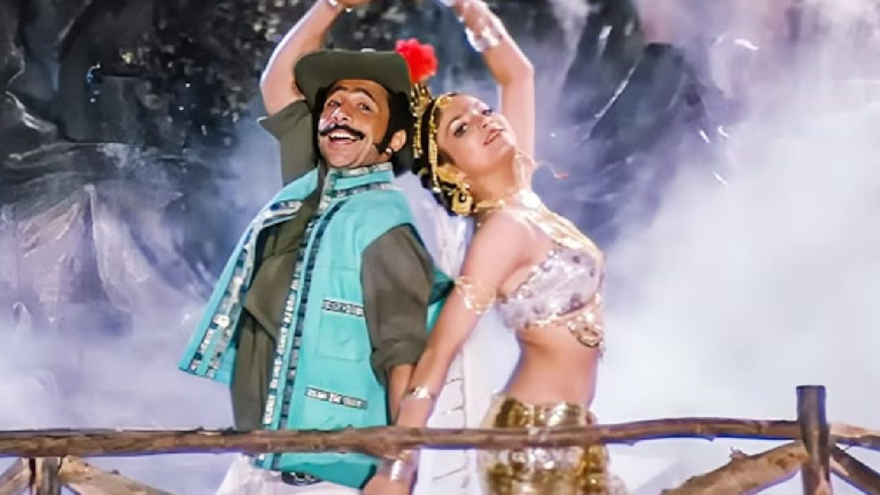 ‘ओए ओए’ हे गाणं एकीकडे प्रचंड लोकप्रिय ठरलं तर दुसरीकडे त्याच्याशी संबंधित वादांमुळे ते चर्चेत राहिलं. आजही हे गाणं ऐकलं की 90 च्या दशकाची आठवण ताजी होते पण त्यामागची ही वेगळी कहाणी अनेकांना माहीत नाही. 