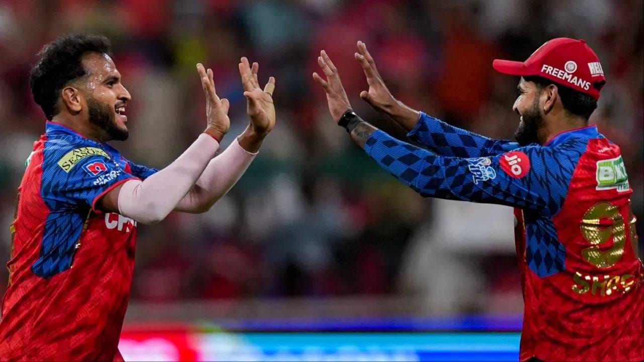 LSG या लिस्टमध्ये सहाव्या नंबरवर आहे. त्यांच्या वेगवान गोलंदाजीची सरासरी 28.21 आहे. KKR आणि DC च्या वेगवान गोलंदाजीची सरासरी 33 पेक्षा जास्त आहे. पंजाब किंग्सच्या पेस अटॅकची सरासरी 38 आहे. (Photo: PTI)