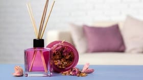 घरात सकारात्मक ऊर्जा वाढवण्यासाठी हा परफ्युम शिंपडा.