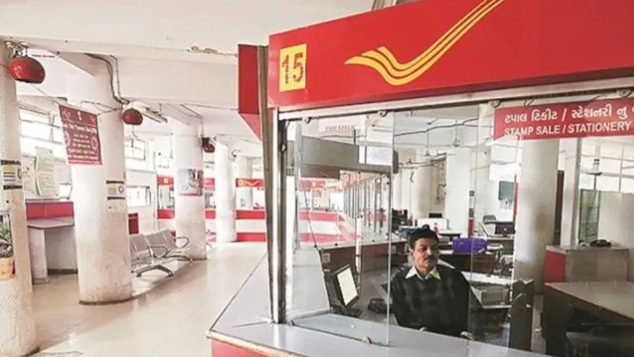 पोस्टाच्या या योजनेत, तुम्ही फक्त 100 रुपयात खाते सुरू करू शकता आणि त्यात गुंतवणुकीसाठी कोणतीही कमाल मर्यादा नाही. म्हणजेच, तुम्ही तुमच्या उत्पन्नानुसार दरमहा जितकी बचत करू शकता तितकी रक्कम जमा करू शकता. 