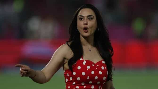 तूच ट्रॉफी आहेस, म्हणणाऱ्याला प्रिती झिंटाने सुनावलं; IPL मध्ये पंजाबचा सामना संपल्यानंतर काय घडलं?