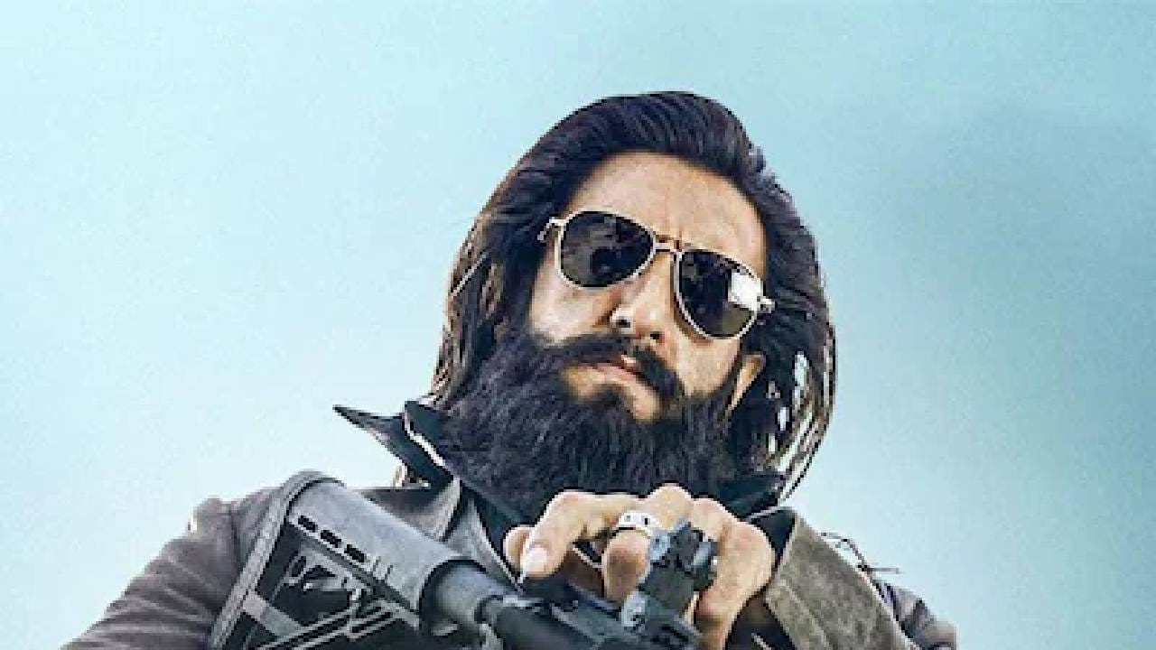 'धुरंधर 2'मध्ये हमजा अली मजारीची पार्श्वकथा दाखवण्यात आली आहे. जसकीरत सिंह रंगी हा भारतीय गुप्तहेर बनून पाकिस्तानात का जातो आणि कसा जातो, याची ही कथा आहे. डिसेंबर 2025 मध्ये आदित्य धर दिग्दर्शित या चित्रपटाचा पहिला भाग प्रदर्शित झाला होता.