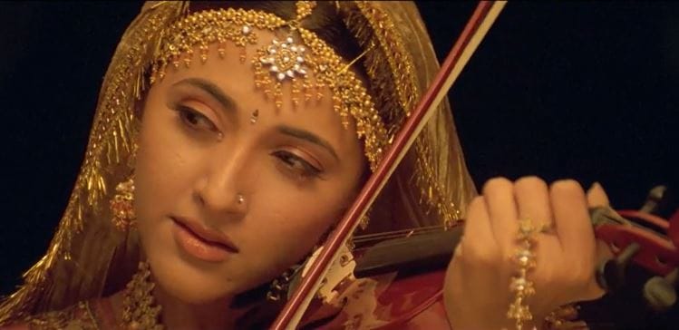 बॉलिवूडमध्ये 90 च्या दशकात अनेक नवे कलाकार आले. यातील काही कलाकारांना आपला जम बसवता आला तर काही कलाकार मात्र फारच लवकर बॉलिवूडमधून कुठेतरी गायब झाले. आपले करिअर भरात असताना अशीच एक अभिनेत्री बॉलिवूडमधून अचानक जायब झाली. ही अभिनेत्री कोण, तिच्यासोबत काय घडलं होतं, ते जाऊन घेऊ या...