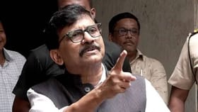 राजकारणात खळबळ, संजय राऊत ठाकरे गट फोडणार, बड्या नेत्याचा दावा.