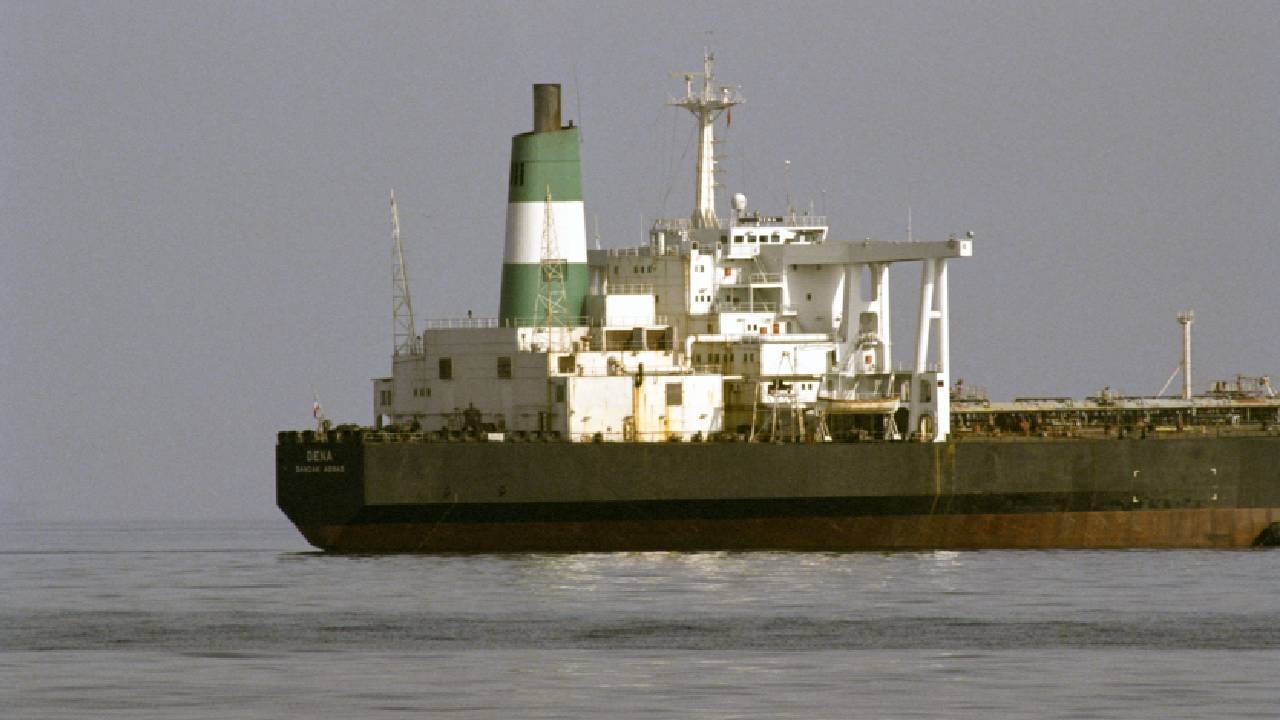 जगात फुकट काहीच मिळत नाही… शांततेची इराण वसूल करणार मोठी किंमत, होर्मुजची सामुद्रधुनी… भारतालाही बसणार फटका ?