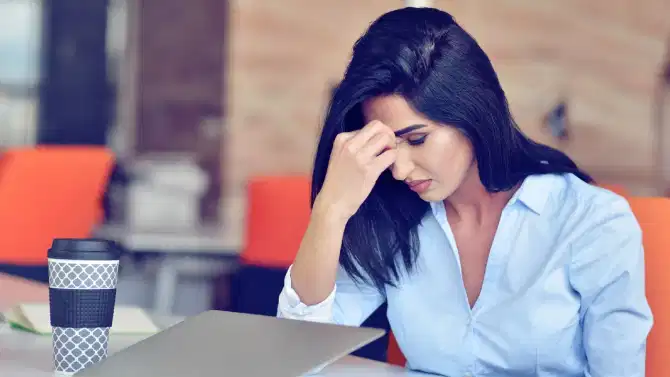तणावमुक्त जीवनासाठी झोपेचे महत्त्व आणि योग्य सवयी जाणून घ्या