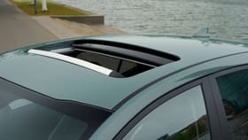 किंमत केवळ 6.99 लाखाच्या आसपास, या 5 स्वस्तातील भारी सनरूफ कार.