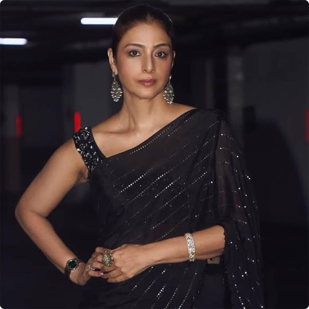 तब्बूने या अपार्टमेंटसोबतच दोन कार पार्किंग एरियासुद्धा घेतलं आहे. प्रॉपर्टीच्या कागदपत्रांमध्ये त्याचा उल्लेख आहे. त्यासोबतच घराला 127 चौर फुटाची बाल्कनीसुद्धा आहे. तब्बूने ज्या इमारतीत अपार्टमेंट खरेदी केलं आहे, ती दोन वेगवेगळ्या टॉवर्समध्ये विभागलेली आहे. प्रत्येक टॉवरला 24 मजले आहेत. यामध्ये जवळपास 126 रेसिडेंशियल युनिट्स आहेत. 
