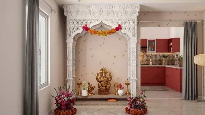 तुमच्या घरातील मंदिर नेमकं कोणत्या दिशेला असावं? जाणून घ्या....