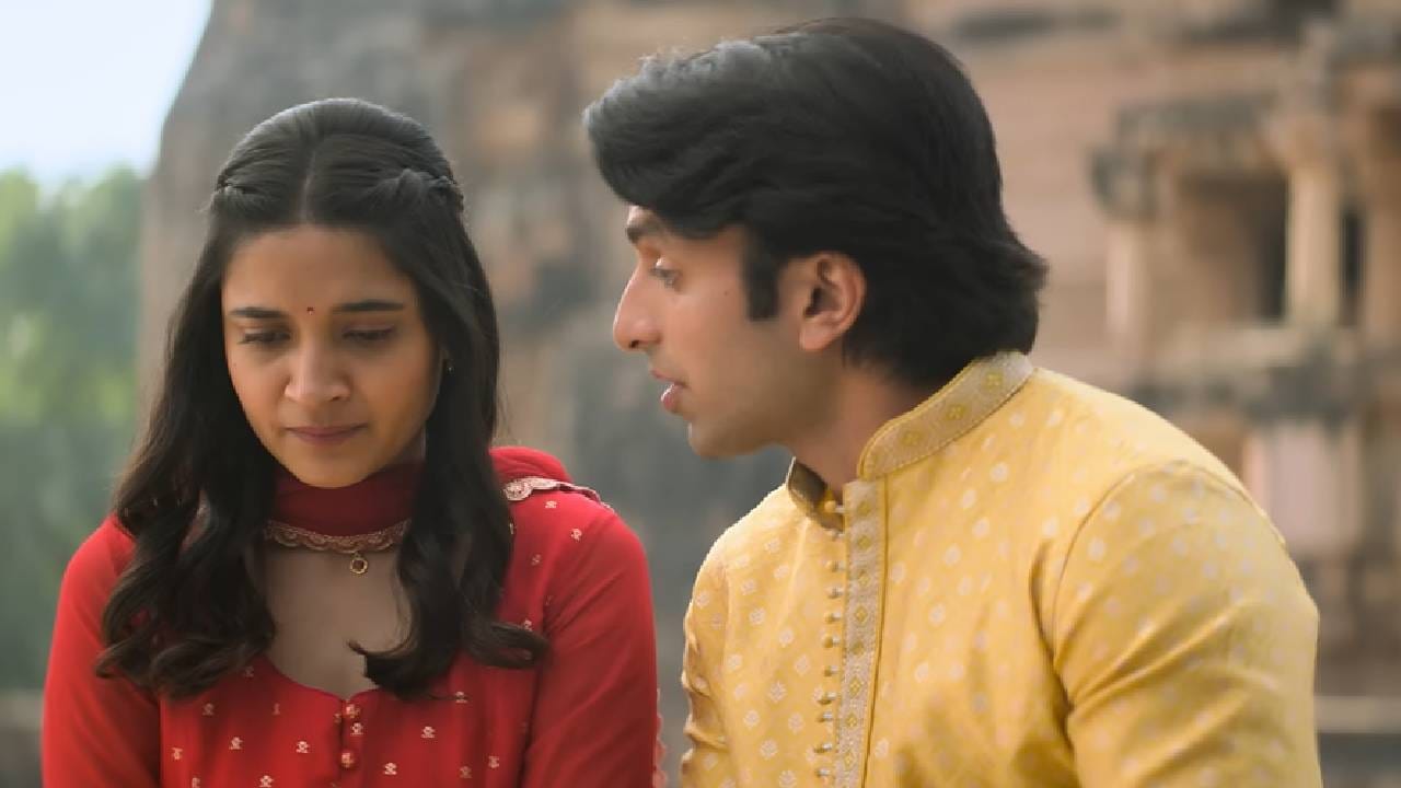 या चित्रपटाच्या प्रदर्शनावरून मोठा वाद झाला होता. 2026 मधला हा सर्वांत वादग्रस्त चित्रपट ठरला. या चित्रपटाचं नाव आहे 'द केरळ स्टोरी 2: गोज बियाँड'. आता हा चित्रपट डिजिटल प्लॅटफॉर्म म्हणजेच ओटीटीवर येण्यासाठी सज्ज झाला आहे. विपुल शाह निर्मित आणि कामाख्या नारायण सिंह दिग्दर्शित हा चित्रपट जवळपास दोन महिन्यांपूर्वी थिएटरमध्ये प्रदर्शित झाला होता. 
