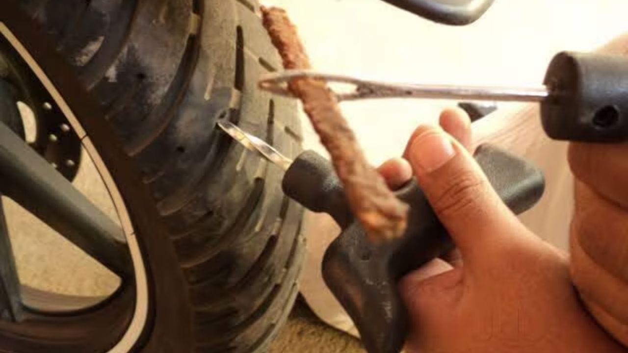 वेगात चालवणे सुरक्षित नाही : कमी हवेमुळे टायरची ग्रिप कमी होते, त्यामुळे ब्रेकिंग आणि कंट्रोलवर परिणाम होतो. विशेषतः जास्त वेगात बाईल असल्यास  अपघात होऊ शकतो.  