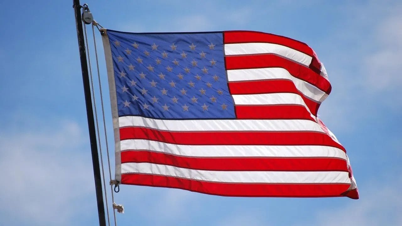 अमेरिका- जर्मनी - दुसऱ्या जागतिक महायुद्धात अमेरिका आणि जर्मनीची दुश्मनी होती. १९४५ मध्ये दोन्ही देश एकत्र आले.  अमेरिकेने जर्मनीच्या पुनर्निमितीत पुढाकार घेतला. यानंतर नॉर्थ अटलांटिक ट्रीटी ऑर्गनायजेशन नाटो तयार झाला.  आज दोन्ही एकमेकांचे मित्र आहेत. मात्र इराणच्या संघर्षात अमेरिकेला यावेळी युरोपातील जवळपास सर्वच देशांनी त्यांच्या अनुरुप साथ दिलेली नाही. यात जर्मनीचा देखील समावेश आहे.