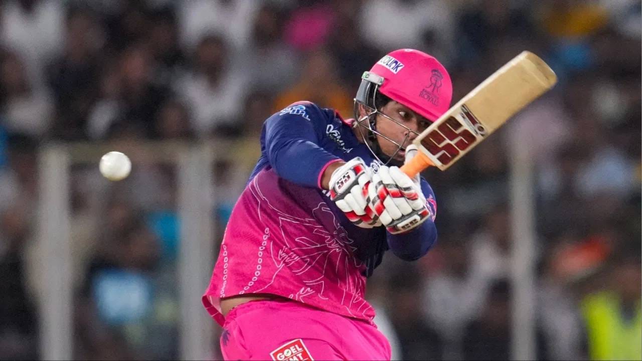 आता रॉयल चँलेंजर्स बंगळुरुचा बँड वाजवला आहे. विराट कोहलीच्या बंगळुरु विरुद्ध वैभव सूर्यवंशीची बॅटिंग पाहून अनेक जण थक्क झाले. या 15 वर्षाच्या मुलाने बंगळुरुचे टॉपचे बॉलर जॉश हेझलवूड भुवनेश्वर कुमार यांची गोलंदाजी फोडून काढली. 