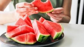 मुंबईत कलिंगड खाल्ल्याने चौघांचा मृत्यू, कलिंगड खाणे कोणी टाळावे?.