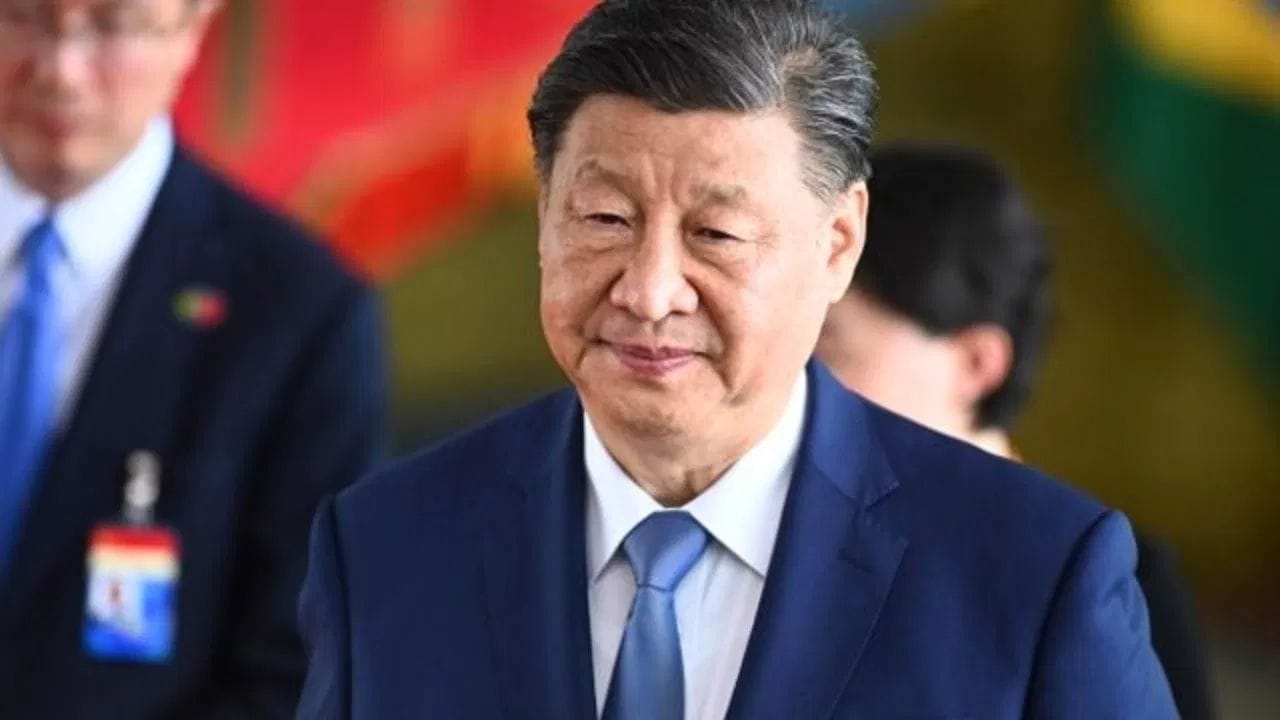 अमेरिका आणि चीन - १९५०मध्ये चीन आणि अमेरिकेत तणाव होता. कोरिया युद्धात ते एकमेकांच्या समोर होते. दीर्घकाळ कोणताही संपर्क नव्हता. १९७० च्या दशकात अमेरिकेचे अध्यक्ष निक्सन यांनी चीनचा दौरा केला. त्यामुळे संबंध सुधारले. व्यापार आणि संवाद सुरु केला. आज दोन्ही देशात स्पर्धा आहे. परंतू संवाद देखील होतो आहे.