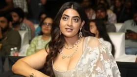 घाणेरड्या पद्धतीने..; आमिर खानच्या भाचीचा व्हिडीओ चुकीच्या अँगलने शूट.