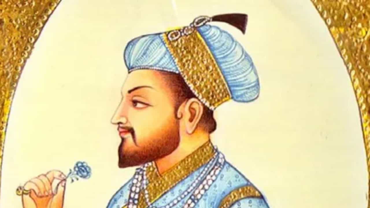 भारतामध्ये अनेक वर्ष मुघलांनी राज्य केल. आजही त्यांच्या अस्तित्वाच्या खुणा भारतामध्ये दिसून येतात. मुघल आपली कामवासना जागृत ठेवण्यासाठी खास पदार्थांचे सेवन करत असत.