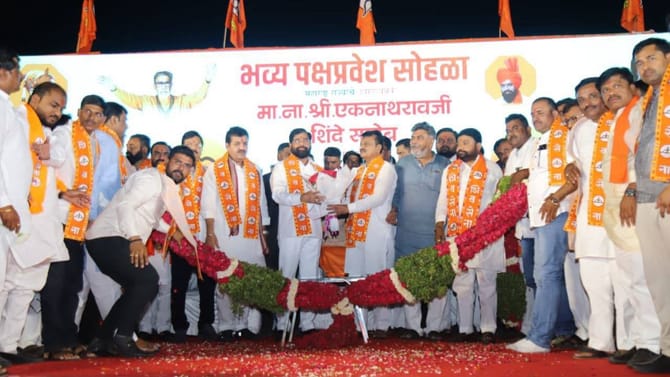 मोठी बातमी! बड्या नेत्यासह 25000 जणांचा शिवसेनेत प्रवेश...