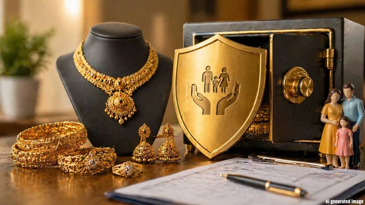 आजच्या दिवशी 10 ग्रॅम सोन्याचे दर हे  जीएसटीसह 1 लाख 54 हजार 500 रुपये इतके झाले आहेत. तर 1 किलो चांदीसाठी आज जीएसटीसह 2 लाख 56 हजार 470 रुपये मोजावे लागणार आहेत.