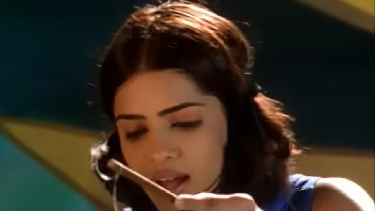 आज सोशल मीडियाचा आणि रील्सचा जमाना असला तरी त्यांच्या जुन्या गाण्यांची लोकप्रियता अजूनही कायम आहे. नव्या पिढीतील Gen Z सुद्धा त्यांच्या गाण्यांना तितक्याच उत्साहाने पसंती देताना दिसते.
