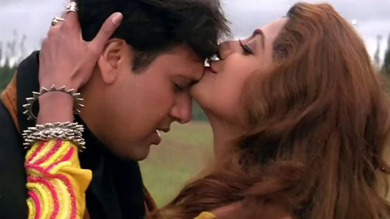 हे गाणं 1996 मध्ये रिलीज झालेल्या 'छोटे सरकार'  या चित्रपटातील होतं. ‘एक चुम्मा तू मुझको उधार दे दे’ हे गाणं त्या काळात इतकं लोकप्रिय झालं होतं की लग्न, पार्टी, गरबा किंवा कोणताही उत्सव या गाण्याशिवाय अपूर्ण वाटायचा. गाण्याची धमाकेदार बीट्स आणि मजेशीर शब्द लोकांना नाचायला भाग पाडायचे.