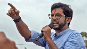 मुंबईकरांचं रक्त विकण्याचा डाव; ठाकरे गटाच्या विरोधानंतर फेरविचार,