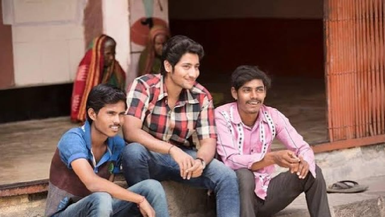 विशेष म्हणजे, ‘आर्ची’ची भूमिका साकारणारी रिंकू राजगुरू हिनेही रेड हार्ट इमोजी देत शुभेच्छा दिल्या. ज्याची सोशल मीडियावर मोठी चर्चा रंगली आहे. तसेच अरबाज शेखच्या या नव्या प्रवासासाठी त्याच्या चाहत्यांकडून आणि मराठी चित्रपटसृष्टीकडून शुभेच्छा दिल्या जात आहेत.