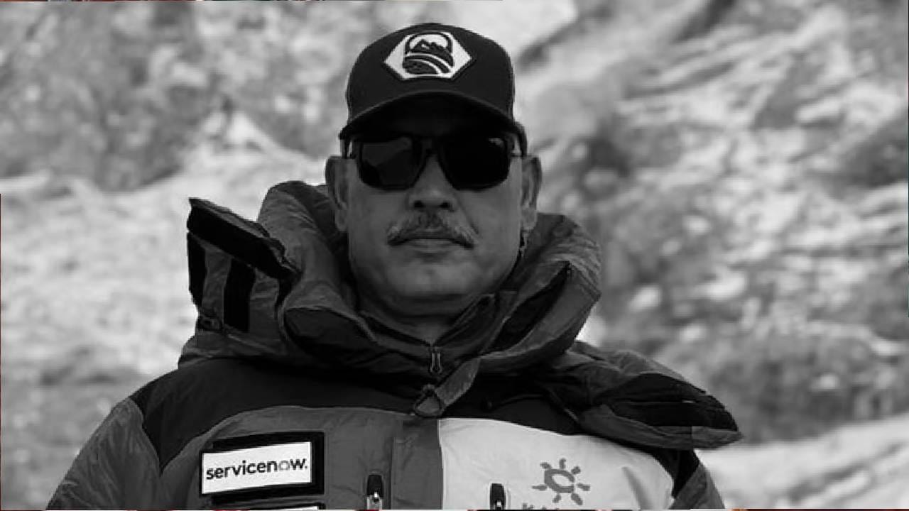 Mount Everest : ..म्हणून कुटुंबाने गिर्यारोहक अरुण कुमार यांचा मृतदेह माउंट एव्हरेस्टवरच सोडण्याचा घेतला निर्णय Mount Everest : ..म्हणून कुटुंबाने गिर्यारोहक अरुण कुमार यांचा मृतदेह माउंट एव्हरेस्टवरच सोडण्याचा घेतला निर्णय