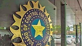 BCCI ला RTI च्या कक्षेत आणण्याबद्दल माहिती आयोगाचा महत्वाचा निर्णय.
