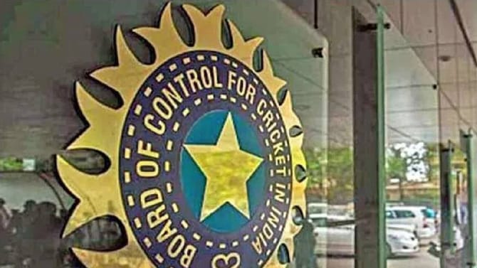 BCCI ला RTI च्या कक्षेत आणण्याबद्दल माहिती आयोगाचा महत्वाचा निर्णय