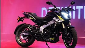बजाज पल्सर NS400Z नव्या अवतारात, किंमत झाली कमी.