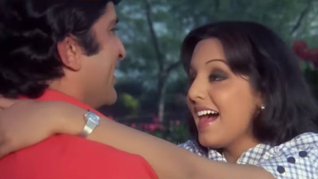 आज आपण ज्या आयकॉनिक गाण्याबद्दल बोलत आहोत, त्याचे नाव 'मॅने तुझे मांगा तुझे पाया' (Maine Tujhe Maanga Tujhe Paaya) असे आहे. हे गाणे दिग्गज गायक किशोर कुमार आणि सुरांची मल्लिका आशा भोसले यांनी गायले होते. या दोघांच्या जुगलबंदीने गाण्यात असा काही रस भरला की, आजतागायत हे गाणे लोकांच्या पसंतीस उतरत आहे. संगीतप्रेमींमध्ये आजही या गाण्याची क्रेझ कायम आहे.