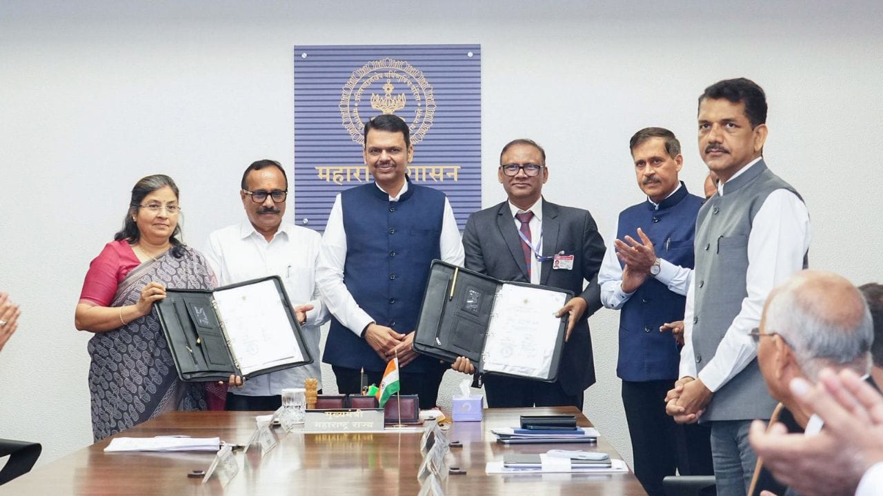 महाराष्ट्र सरकार अणू ऊर्जा निर्मिती करणार, 6,50,000 कोटींचा करार, सव्वा लाख रोजगार निर्मिती; मोठं पाऊल महाराष्ट्र सरकार अणू ऊर्जा निर्मिती करणार, 6,50,000 कोटींचा करार, सव्वा लाख रोजगार निर्मिती; मोठं पाऊल