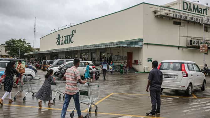 डीमार्टचा धमाका! शाळा सुरू होण्यापूर्वी मोठी ऑफर, पालकांची थेट बचत, प्रत्येक वस्तूवर..