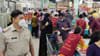 डी-मार्टमध्ये महिलांना नोकरी करायची असेल तर किती वय पाहिजे?.
