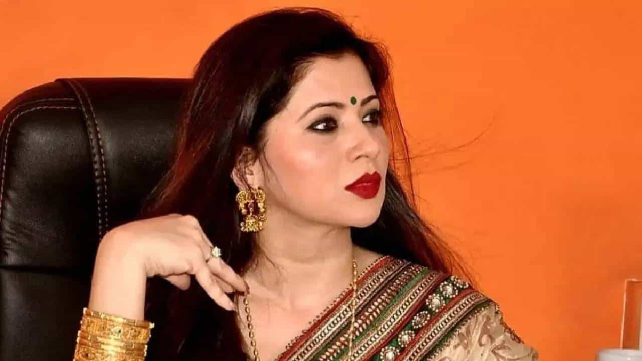 तुला संपवून टाकू... दीपाली सय्यद यांना महिला नेत्याकडूनच धमकी, राजकारणात खळबळ