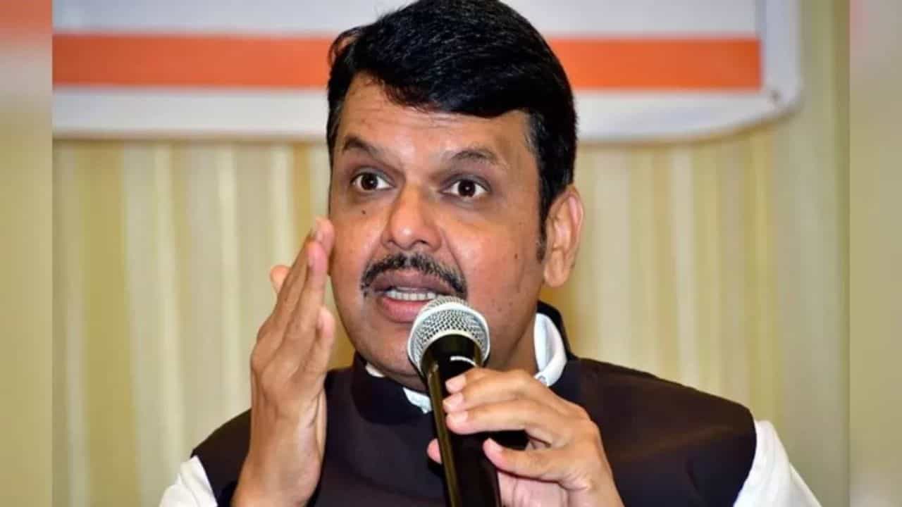 कांदा कापल्यावर अश्रू येणार नाही अशी लोक आंदोलन करतायत.. देवेंद्र फडणवीस यांची जोरदार टीका, विरोधकांना..