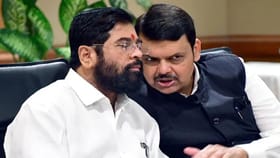 शिवसेनेचा भाजपला पहिला मोठा धक्का, आमदारांच्या बैठकीत मोठा निर्णय.