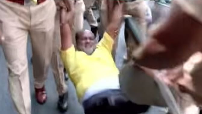 महादेव जानकरांची उचलबांगडी; राजू शेट्टी, राऊत पोलिसांच्या ताब्यात