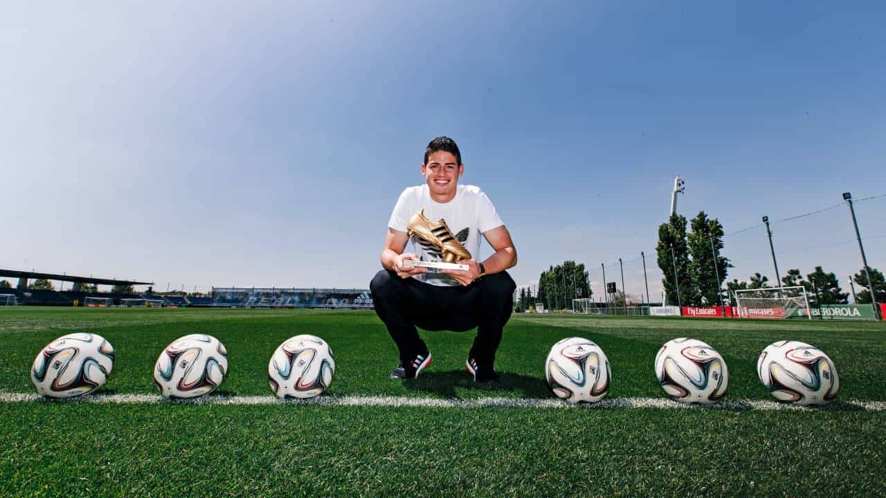 FIFA WC 2026 स्पर्धेत वापरल्या जाणाऱ्या फुटबॉलमध्ये चिप! स्पर्धेपूर्वी करणार चार्ज, रेफरीला होणार थेट मदत