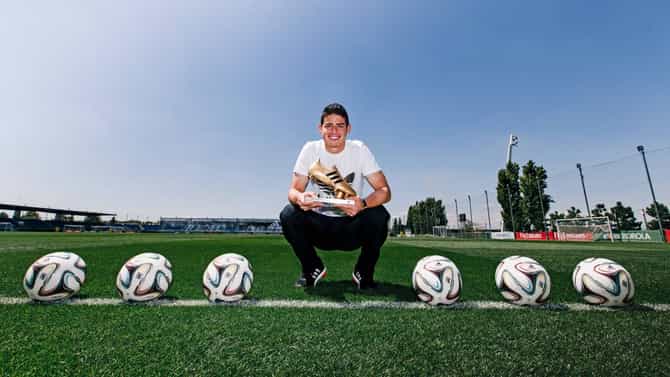 FIFA WC 2026 स्पर्धेत वापरल्या जाणाऱ्या फुटबॉलमध्ये चिप! स्पर्धेपूर्वी करणार चार्ज, रेफरीला होणार थेट मदत