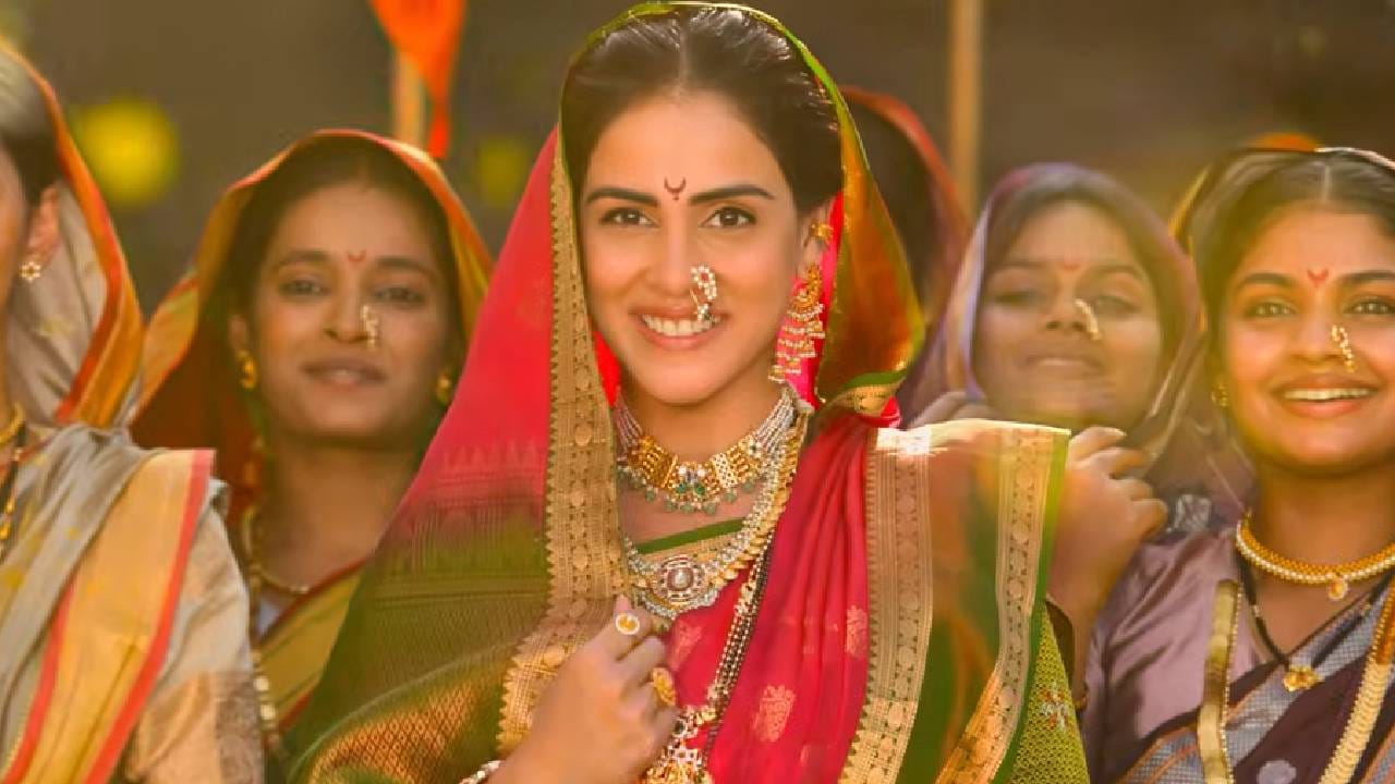 रितेश देशमुखची पत्नी जिनिलिया देशमुख यामध्ये महाराणी सईबाईंच्या भूमिकेत आहे. टीझर आणि ट्रेलरमध्ये जिनिलियाच्या भूमिकेची झलक पहायला मिळाली होती. विशेष म्हणजे या चित्रपटाची निर्मिती जिनिलियाच्या 'मुंबई फिल्म कंपनी'ने केली आहे. 
