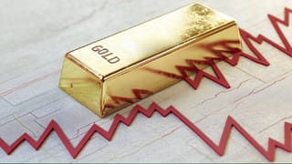 Todays Gold Rate: नेमकं करावं तरी काय? सोन्याचा भाव धाडकन कोसळला, आज 10 ग्रॅमसाठी…