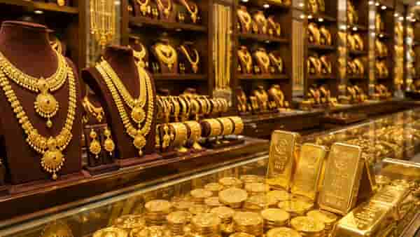 Gold-Silver Price Today : सोने स्वस्त, ताई, बाई, आक्का आजच खरेदी करा सोने, तब्बल..