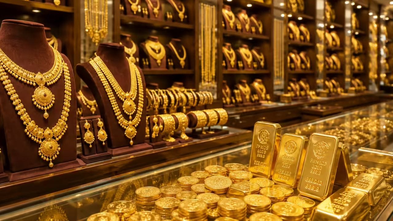 Gold-Silver Price Today : सोने स्वस्त, ताई, बाई, आक्का आजच खरेदी करा सोने, तब्बल.. Gold-Silver Price Today : सोने स्वस्त, ताई, बाई, आक्का आजच खरेदी करा सोने, तब्बल..