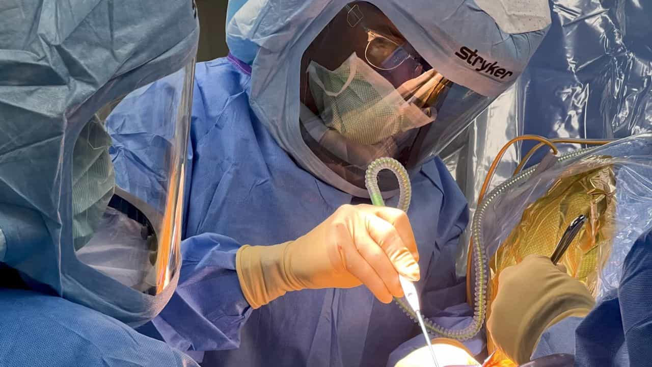 कोरोनानंतर नवा हेल्थ क्रायसेस, तरुणांमध्ये 40% वाढली हिप रिप्लेसमेंट सर्जरी